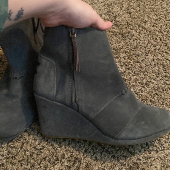 Short wedge boots - Picture 3 of 3